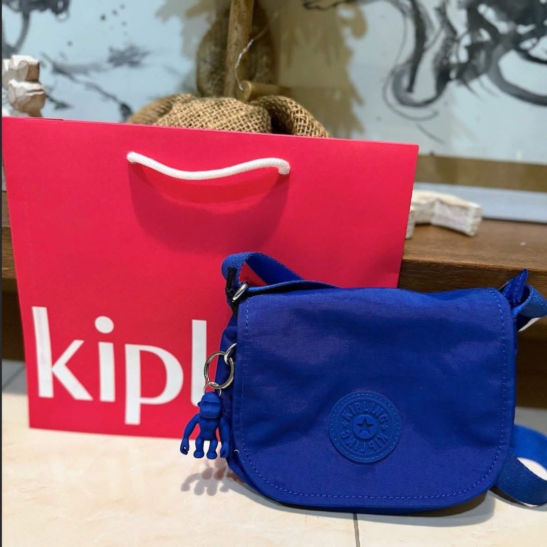 Authentic Kipling Blue Shoulder Bag (Category: Shoulder Bags) located in Cebu City. Submitted by AllGoodThings (Listing ID 1400916884, Image 2). Description: Authentic Kipling shoulder bag Original Price: 6,600 This listing includes: 📸 Photos of the actual bag on hand, and 💻 Official photos from the Kipling website for your reference. .