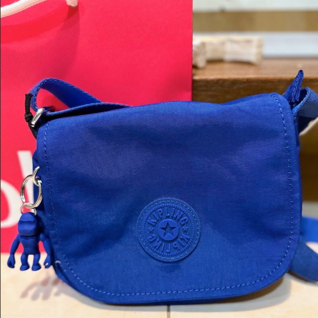 Authentic Kipling Blue Shoulder Bag (Category: Shoulder Bags) located in Cebu City. Submitted by AllGoodThings (Listing ID 1400916884, Image 1). Description: Authentic Kipling shoulder bag Original Price: 6,600 This listing includes: 📸 Photos of the actual bag on hand, and 💻 Official photos from the Kipling website for your reference. .
