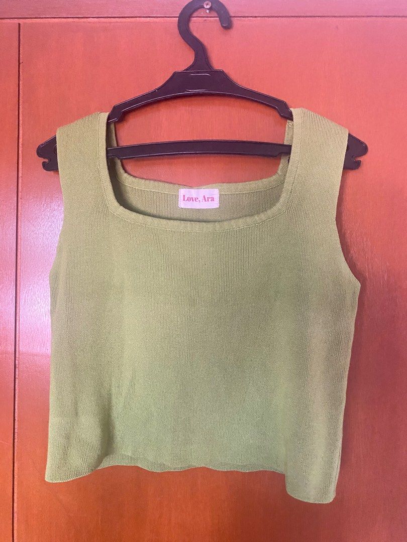 Love, Ara Square Neck Tank Top (Category: Sleeveless) located in Paranaque City. Submitted by thematerialworld (Listing ID 1400849435, Image 1). Description: Knit Material ☺️.