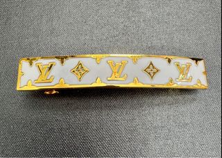 (Category: ) located in . Submitted by crystalsbuy (Listing ID 1400885005, Image 1). Description: .