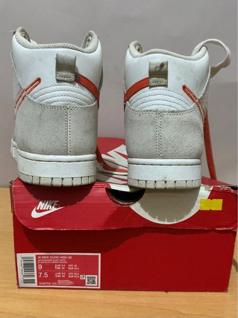 Nike Dunk High SE Women's (Category: Sneakers) located in Quezon City. Submitted by _alynicz (Listing ID 1400896482, Image 2). Description: used twice. rfs: not my style size details are on the photos. negotiable 😊.