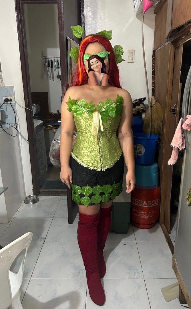 Poison Ivy Cosplay Costume (Category: Sets or Coordinates) located in Manila. Submitted by ladyosan (Listing ID 1400791210, Image 2). Description: FOR RENT‼️ Inclusions: Corset Top Skirt Red boots (size 40) pero kasya saken na size 37 Kapa Wig Green gloves Fit to medium-XL 📍Tondo Manila.