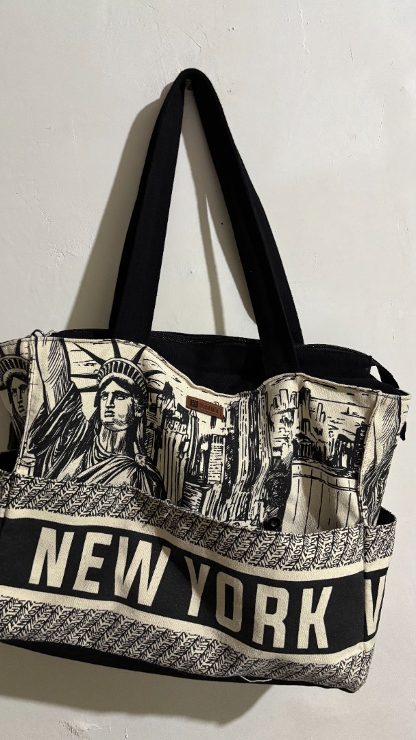 Robin Ruth New York City Tote Bag, Women's Fashion, Bags & Wallets ...