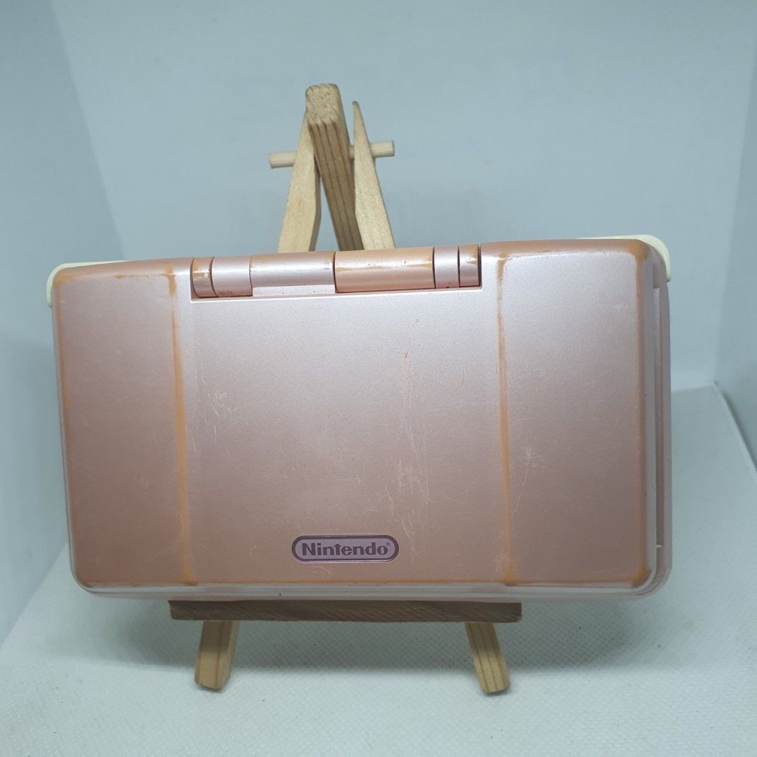 Rose Gold Nintendo DS (Category: Nintendo) located in Quezon City. Submitted by itemsforadoption (Listing ID 1400928337, Image 1). Description: Rfs: Its 2025! Happy New Year! Hoping you have a good year ahead of you! If you have questions feel free to send a message. Though I'll most likely be able to reply from 10am to 8pm. Please be patient and understanding. Decluttering games and items that I've picked up or for friends and family. Price: 180