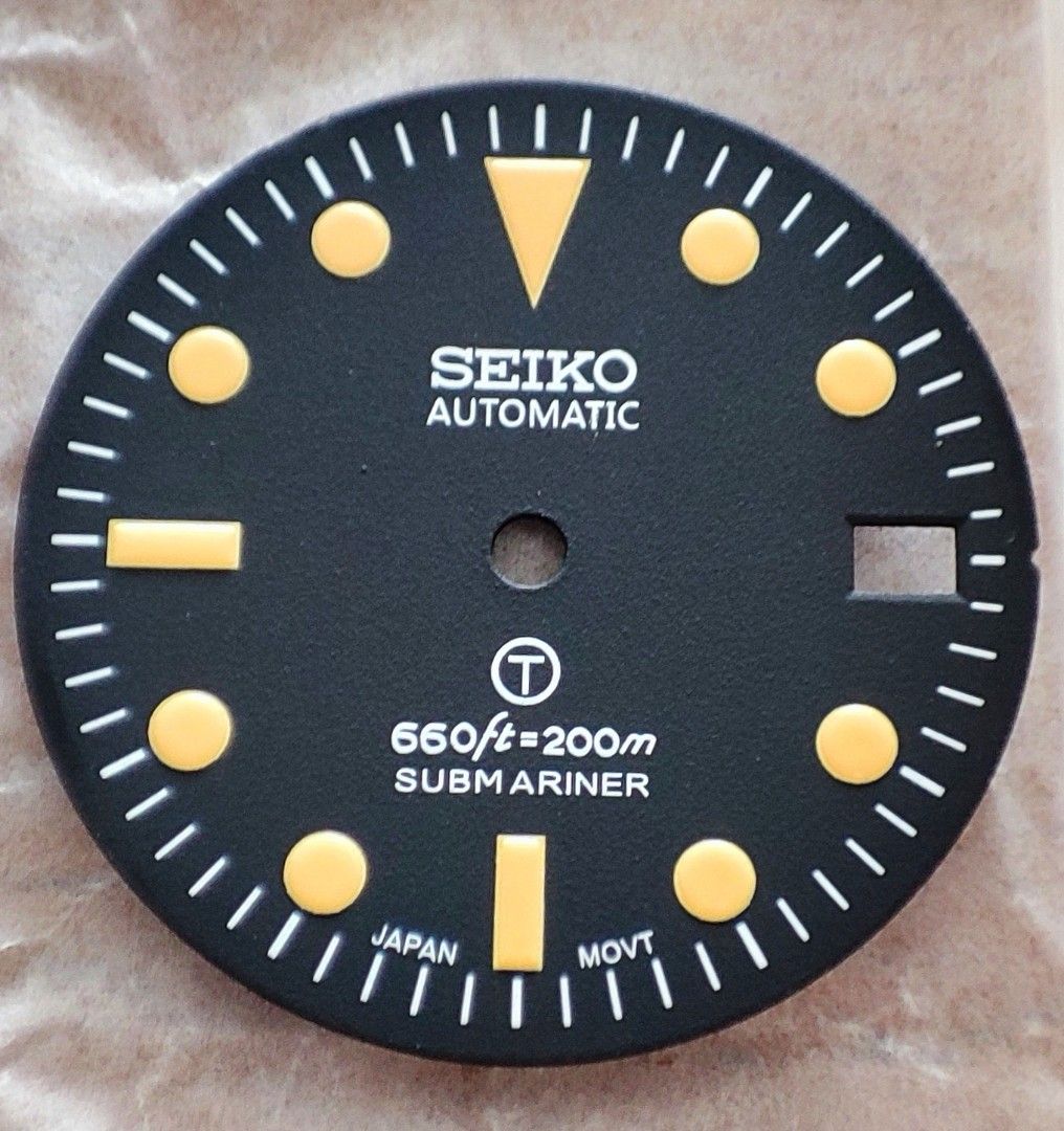 Seiko Submariner Watch Dial (Category: Luxury Watches) located in Manila. Submitted by steelrat (Listing ID 1400806129, Image 1). Description: 28.5 ready for mounting on NH35 Non negotiable, the shipping cost is on the buyers account.