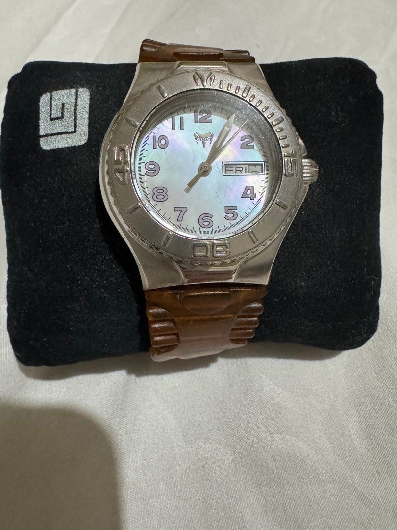 Techno Marine Sport TMAX09 Watch (Category: Women's Watches) located in Paranaque City. Submitted by CeeGeeElle (Listing ID 1400884468, Image 1). Description: - Guaranteed Original - Stainless steel case - Mother of pearl face - Good condition - Stylish and ready to wear - newly-replaced battery - Strap needs replacement 💰MOP - GCash only 🔖 Shipment via J&T, Lalamove or Grab (shouldered by buyer) 📍Parañaque .