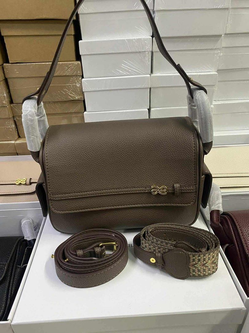 Treasure Belt 24cm (Category: Shoulder Bags) located in Quezon City. Submitted by embere_shop (Listing ID 1400891905, Image 2). Description: 𝐓𝐑𝐄𝐀𝐒𝐔𝐑𝐄 𝐁𝐄𝐋𝐓 𝟐𝟒𝐂𝐌 — T🅾️p quality (like og holb) ▪️with box ▪️individual plastic pouch 🗓️ Pre-Order Schedule MONDAY – Cut-off for Orders & Payments TUESDAY – Warehouse Day (Processing) WEDNESDAY – Shipping / Release to Buyers THURSDAY – Cut-off for Orders & Payments FRIDAY – Warehouse Day (