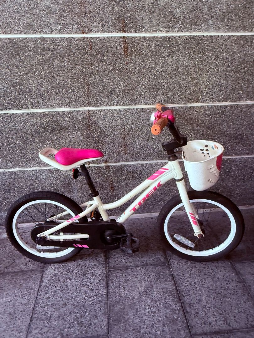 Trek Precaliber 16 Kids Bike, Sports Equipment, Bicycles Parts