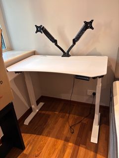 (Category: ) located in . Submitted by danielleeetan (Listing ID 1400889507, Image 1). Description: .