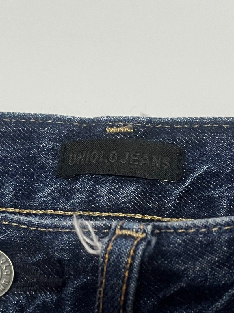Uniqlo Blue Regular Fit Jeans (Category: Jeans) located in Quezon City. Submitted by ndpoppi (Listing ID 1400907534, Image 2). Description: in excellent condition 29 on tag 66 blue product id 455474 rfs: not using anymore.