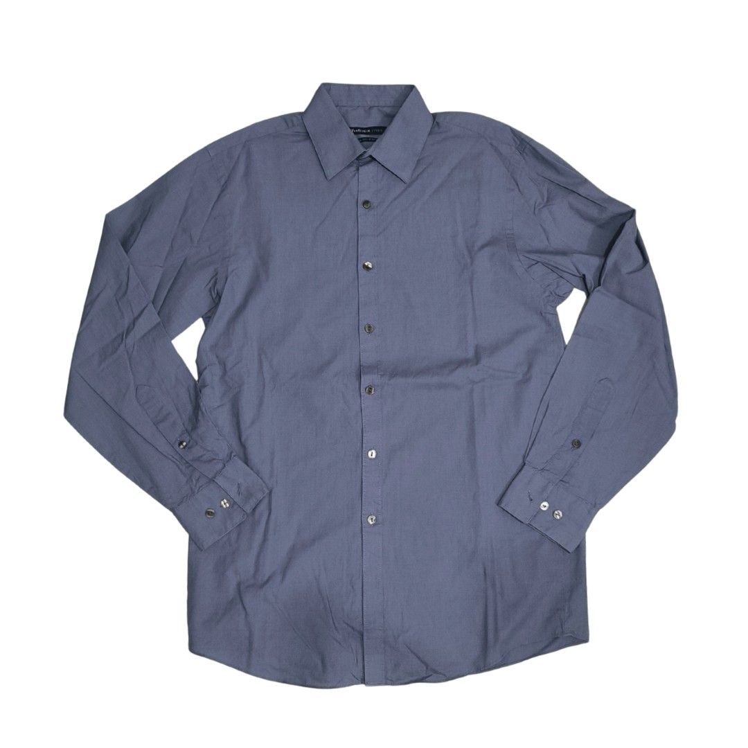 Van Heusen Studio Sun Fit + Stretch Shirt (Category: Tshirts & Polo Shirts ) located in Mandaluyong City. Submitted by endal (Listing ID 1400966540, Image 1). Description: - Van Heusen Studio shirt - Color: Blue-Gray - Size: 34/35 (Medium) - Features Sun Fit + Stretch technology - Button-down closure - Long sleeves with buttoned cuffs - Classic collar - Tailored fit - Lightweight fabric.