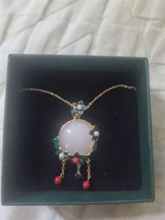 (Category: ) located in . Submitted by caro28 (Listing ID 1400875651, Image 1). Description: .