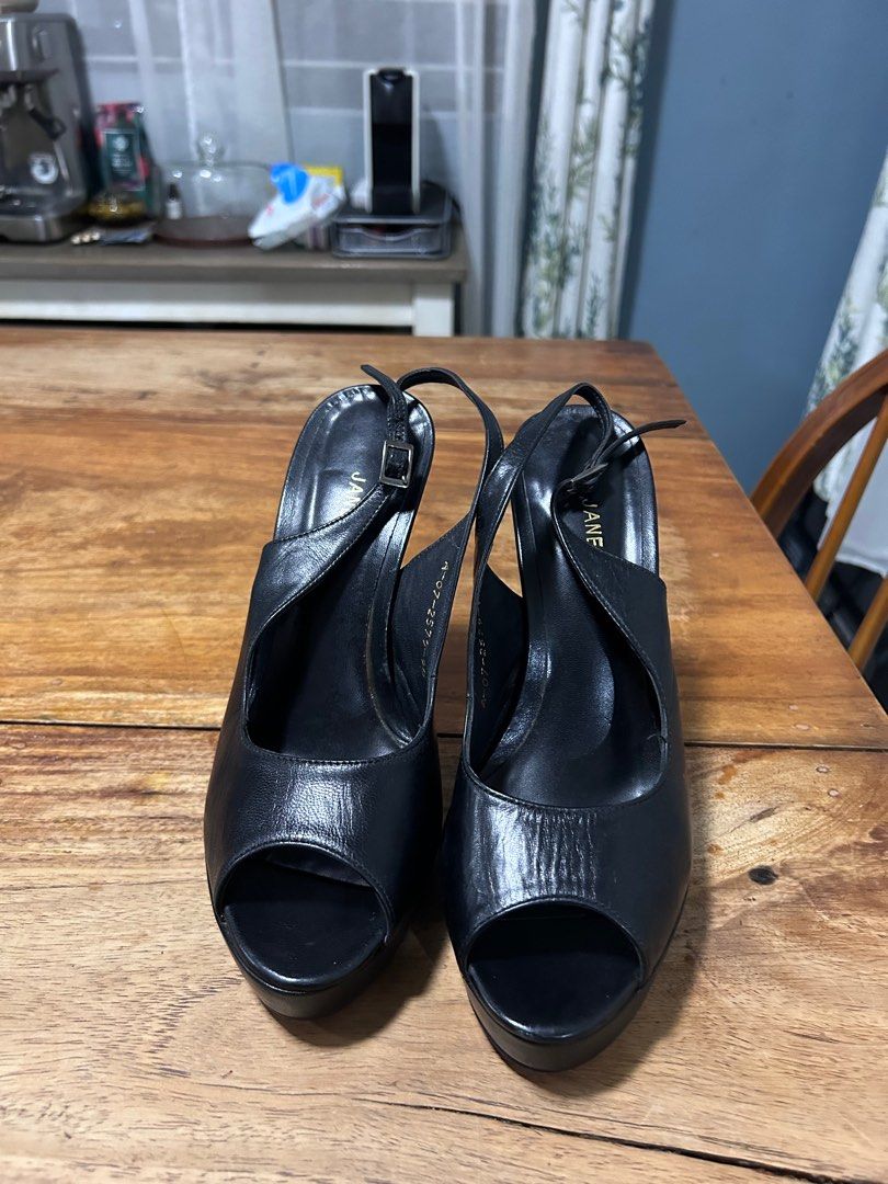 Women's High Heels - Slingback Peeptoe (Category: Heels) located in Cavite. Submitted by astjo (Listing ID 1400909798, Image 1). Description: Pure leather Used once In good condition, but need replace heel soles (see pic) Perfect for formal events and pageants.