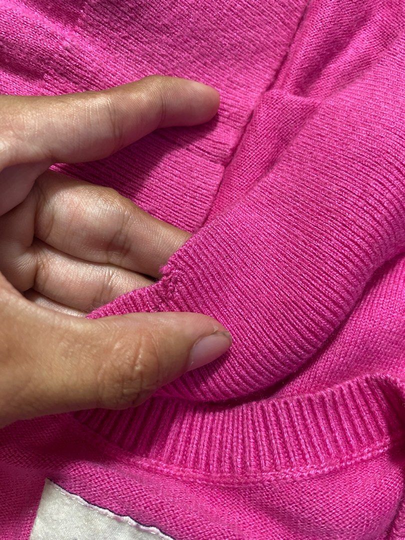 Y2k Knitted Abercrombie & Fitch V-Neck (Category: Coats, Jackets and Outerwear) located in San Jose. Submitted by y2kmatter (Listing ID 1400896721, Image 3). Description: - Abercrombie & Fitch V-neck sweater - Pink color - Size: L(Small Fittings) - Features the Abercrombie & Fitch logo - Ribbed neckline and cuffs - Made of soft knit material.