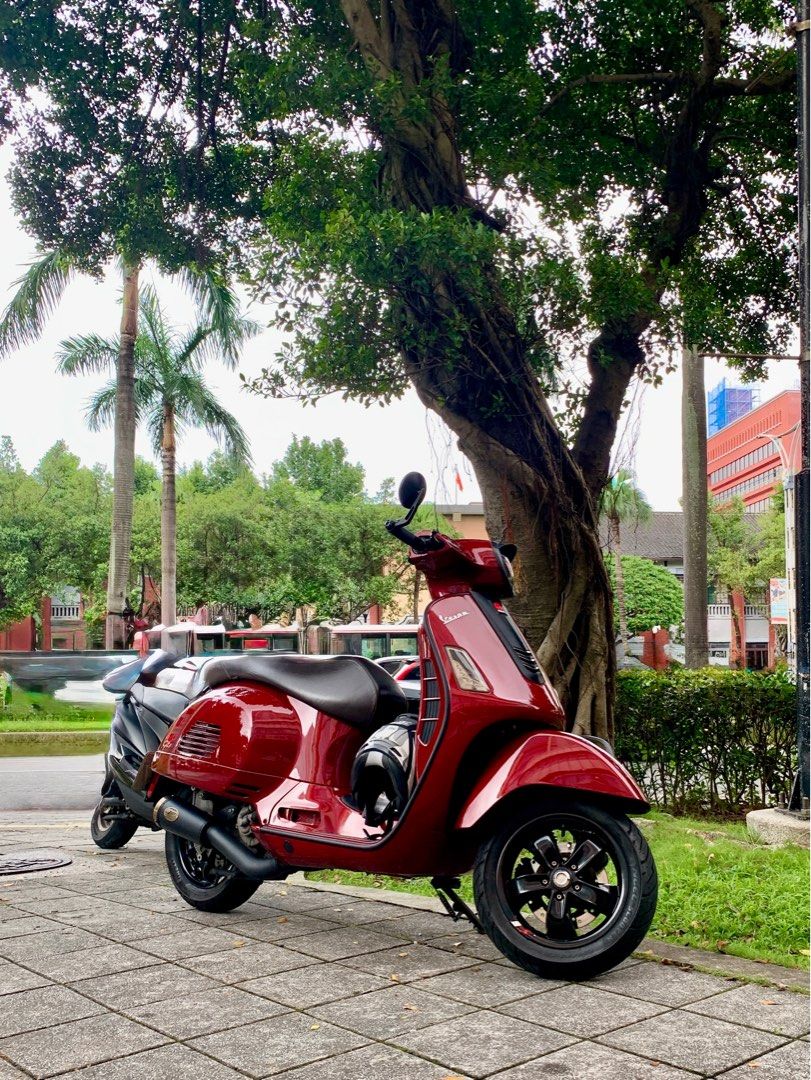 2017 偉士牌Vespa GTS300 ABS/ASR 原廠Rosso Vignola 塗裝原漆無倒無摔