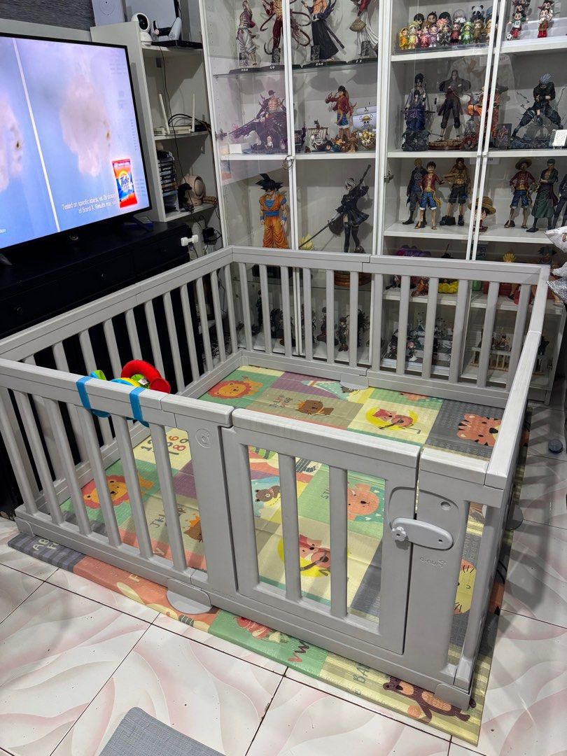ANURI 8 Panels Playpen (Category: Infant Playtime) located in Bacoor. Submitted by darklab_project (Listing ID 1400997043, Image 2). Description: ANURI 8 panels playpen (korean brand) P5000 mat not included Bought for 7k No sharp edges Comes with wall locks, corner locks and sticky pads 📍 Bacoor Cavite.