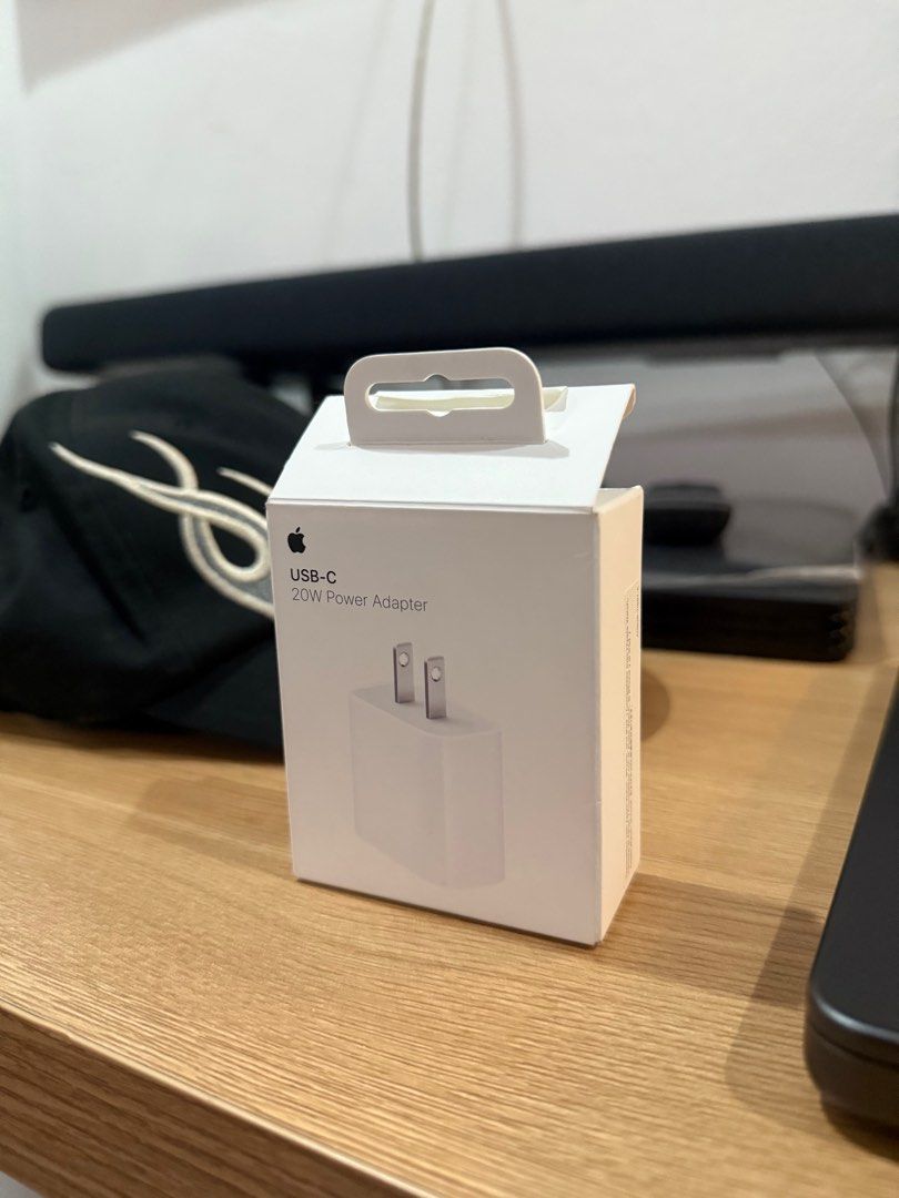 APPLE ADAPTER 20w USB-C (Category: Chargers) located in Manila. Submitted by vagabnd (Listing ID 1400983345, Image 1). Description: Original brandnew adapter binuksan lang never nagamit.