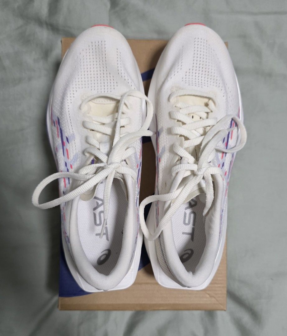 Asics Women Sonicblast Running Shoes - US 7.5 / UK 5.5 / EUR 39 (Category: Sneakers) located in Singapore. Submitted by wrp66 (Listing ID 1401126549, Image 1). Description: ASICS Women Sonicblast - US7.5 / UK5.5 / EUR39 Ran for 70km Comes with original box Deal at Pasir Ris only.