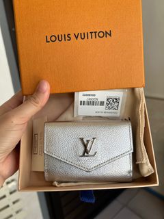 (Category: ) located in . Submitted by alavishglam (Listing ID 1401110230, Image 1). Description: .