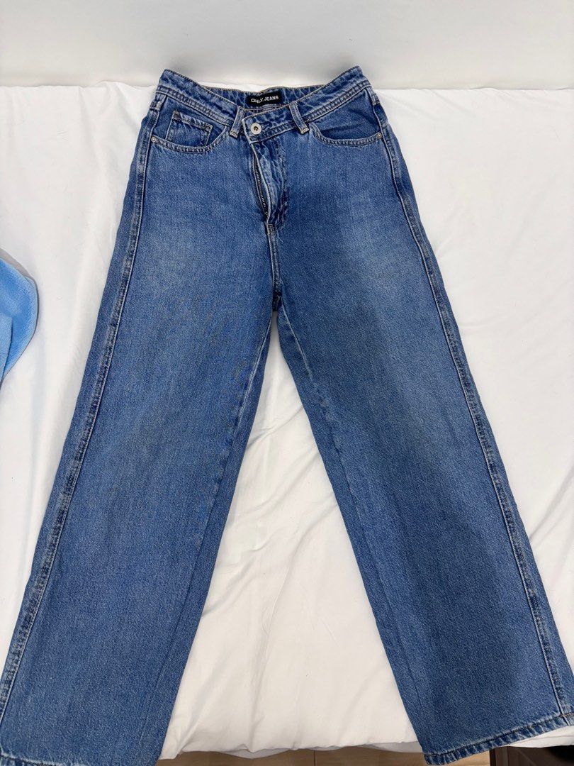 Branded High-Waisted Denim Jeans (Category: Jeans) located in Batangas. Submitted by hanni.2 (Listing ID 1394905691, Image 2). Description: 🌸UNIQLO Wide leg pants (altered waist) - 399 size 27in 🌸ONLY JEANS BRAND straight leg pants - 299 size 27-28in 🌸FUBU Soft denim - 99 size 27-29in 🌸 Can do meet up / ship via Jnt Express or LBC 🌸 Buyer will shoulder SF❗ 🌸 No issues 🌸 Please manage your expectations 🌸 NO RETURN AND REFUND❗ 🌸 RFS : Need