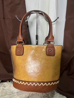 (Category: ) located in . Submitted by witchywardrobe (Listing ID 1401105293, Image 1). Description: .