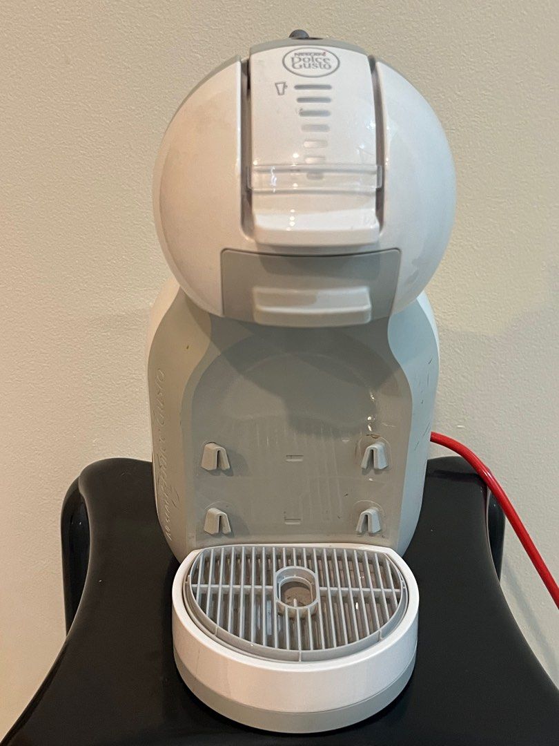 Dolce Gusto Coffee Machine with Coffee Capsule (Category: Coffee Machines & Makers) located in Manila. Submitted by qwertyyxx (Listing ID 1401048599, Image 2). Description: dolce gusto coffee machine with capsule set no issue 3800 for set (negotiable) rfs. moving house pickup or lalamove .