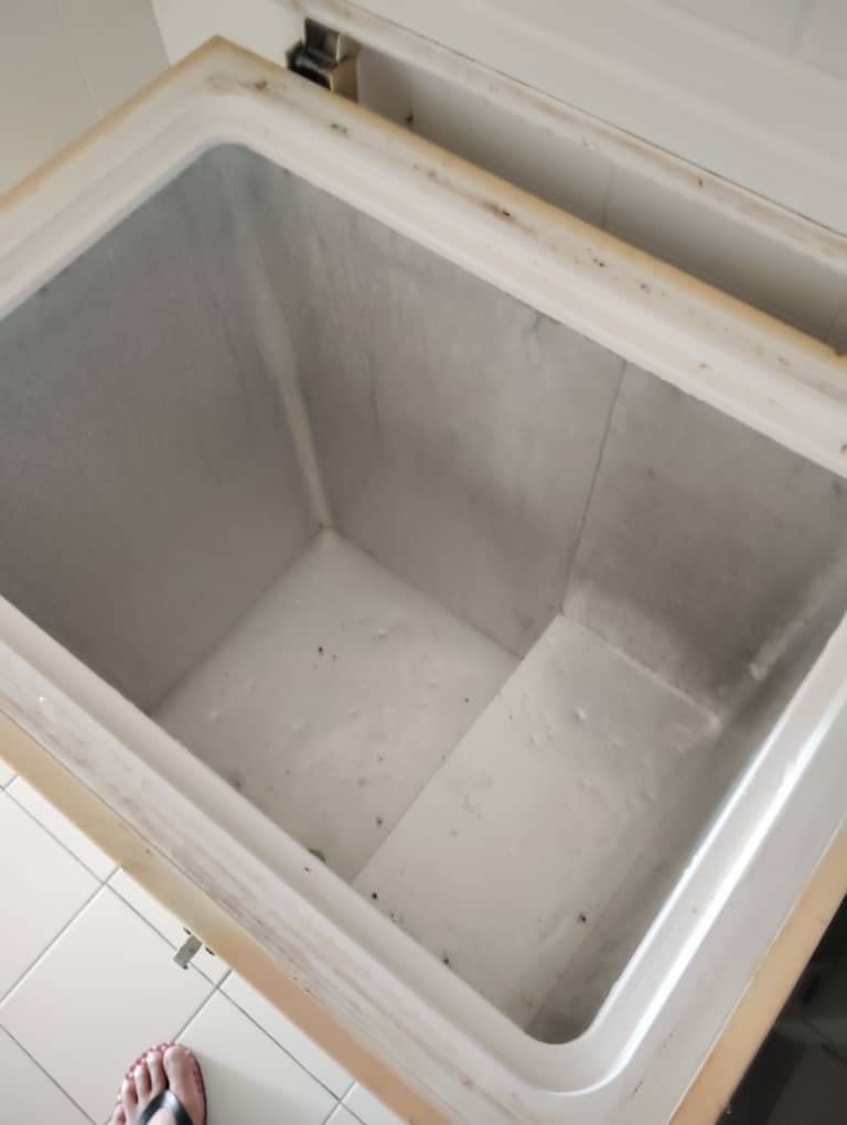 Freezer (Category: Refrigerators & Freezers) located in Cyberjaya. Submitted by opy10 (Listing ID 1401011921, Image 3). Description: Freezer for sale Contact no: 0192404119.