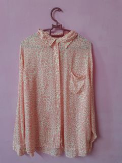 (Category: ) located in . Submitted by emma1234_clothing (Listing ID 1400984051, Image 1). Description: .