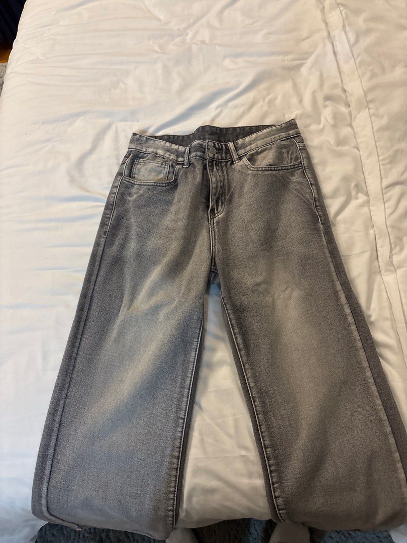 Gray Denim Jeans (Category: Jeans) located in Manila. Submitted by junjun_jomar (Listing ID 1401102920, Image 1). Description: Stylish gray denim jeans. Features a classic five-pocket design and a straight leg fit. The jeans have a button and zipper closure. Perfect for everyday wear, these jeans offer a versatile and comfortable option for any wardrobe..