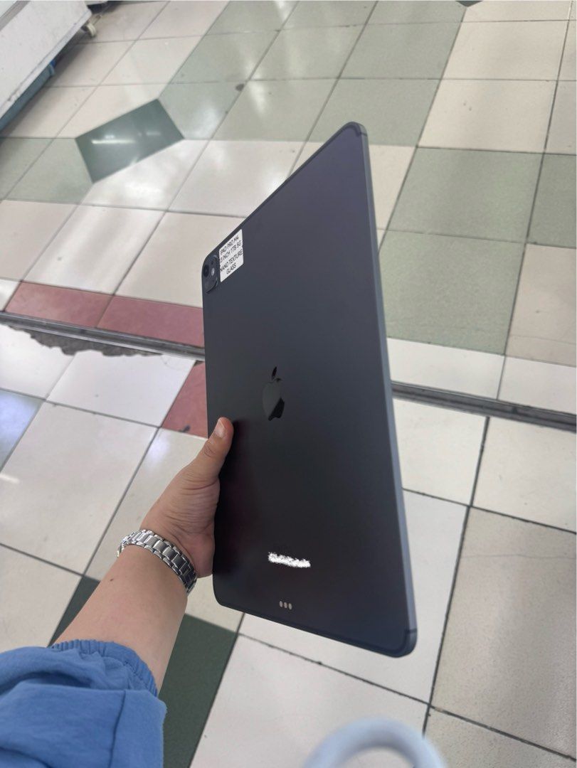 Ipad Pro M4 13inch 1TB 5G No issue Nano Texture (Category: iPad) located in San Juan City. Submitted by javedsgadgetshop (Listing ID 1401039953, Image 2). Description: INSTALLMENT OPTIONS : SPAY LATER / GGIVES / CREDIT CARD! WE BUY AND SELL SO PWEDE MAGBINTA OR SWAP ! Quick Specs : 💵 Ipad Pro M4 13' 5G (Nano Texture) •1TB •NTC Variant •100% batt health •Factory Unlock •98% Smoothness •No hidden issue | No Repaired •100% Authentic | Not Refurbish