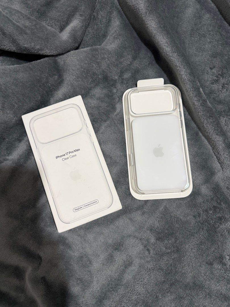 iPhone 17 Pro Max case with MagSafe (Category: iPhone 17 Series) located in Cagayan de Oro. Submitted by kaeo44 (Listing ID 1401156987, Image 1). Description: Apple iPhone 17 Pro Max Clear Case with MagSafe. Bought from US. RFS: doesn’t look good on my cosmic orange phone. .