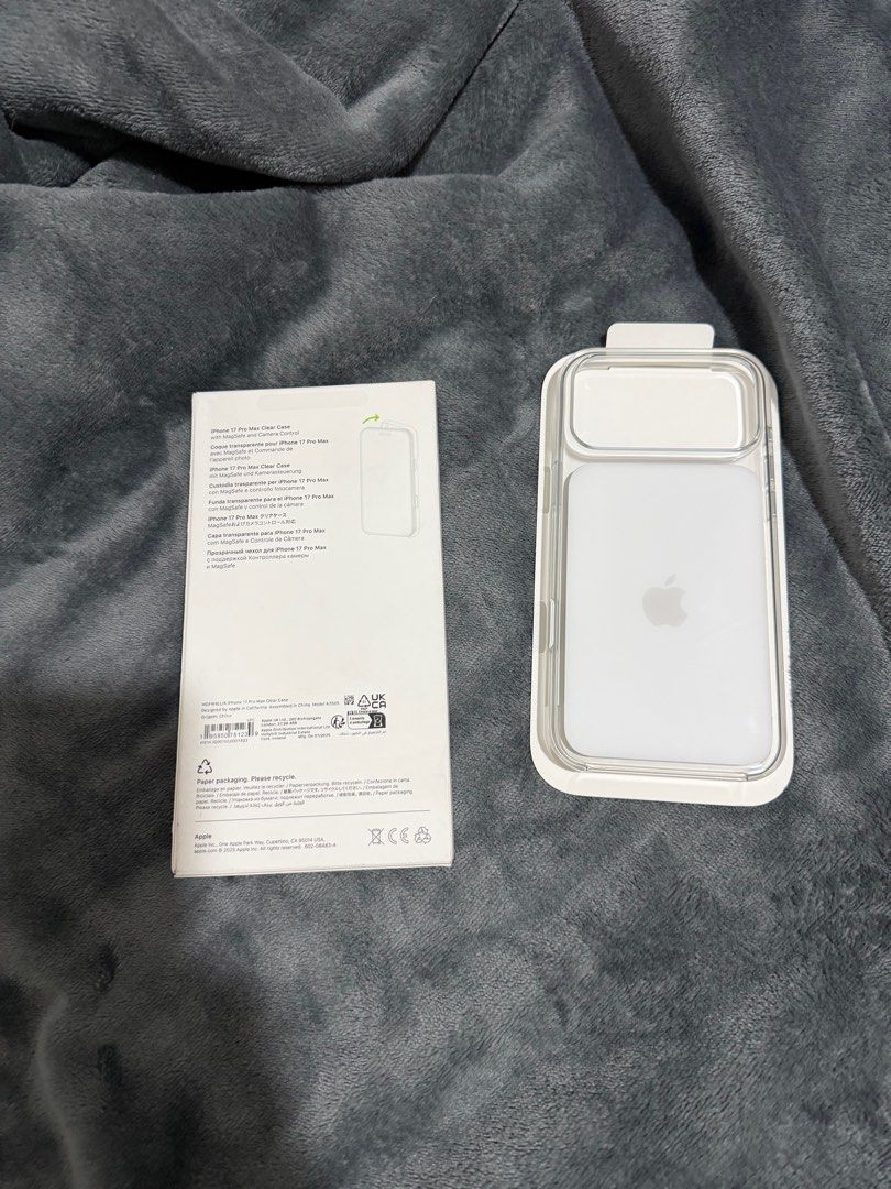 iPhone 17 Pro Max case with MagSafe (Category: iPhone 17 Series) located in Cagayan de Oro. Submitted by kaeo44 (Listing ID 1401156987, Image 2). Description: Apple iPhone 17 Pro Max Clear Case with MagSafe. Bought from US. RFS: doesn’t look good on my cosmic orange phone. .
