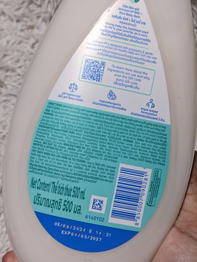 Johnson's Active Kids Milk Moisturizing Shampoo 500ml (Category: Hair) located in Pasig City. Submitted by thingsbycherz (Listing ID 1401133943, Image 2). Description: BRANDNEW/SEALED 2027 EXPIRATION PM FOR THE PRICE / PRICE NEGO RFS: DECLUTTER / used only for brand content 😉 500 ml. The expiry date is 04/06/2027..