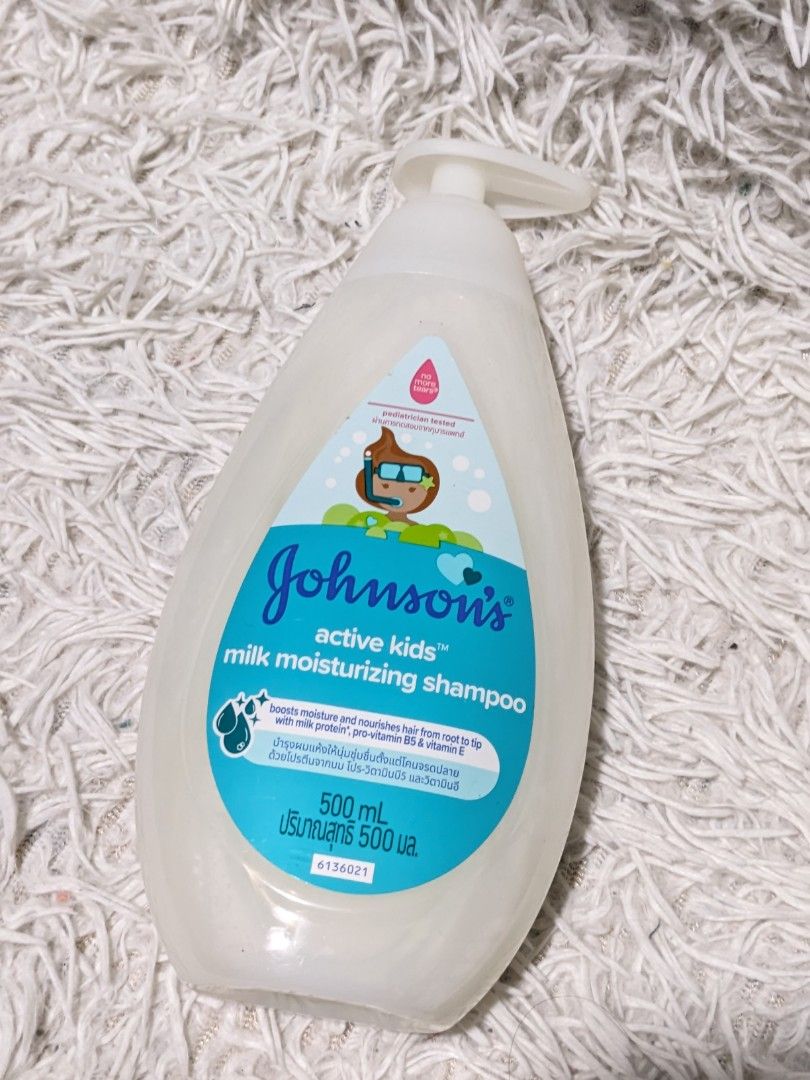 Johnson's Active Kids Milk Moisturizing Shampoo 500ml (Category: Hair) located in Pasig City. Submitted by thingsbycherz (Listing ID 1401133943, Image 1). Description: BRANDNEW/SEALED 2027 EXPIRATION PM FOR THE PRICE / PRICE NEGO RFS: DECLUTTER / used only for brand content 😉 500 ml. The expiry date is 04/06/2027..