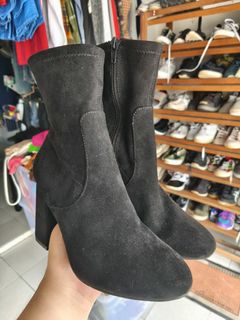 (Category: ) located in . Submitted by hellosweetrepeat (Listing ID 1401015169, Image 1). Description: .