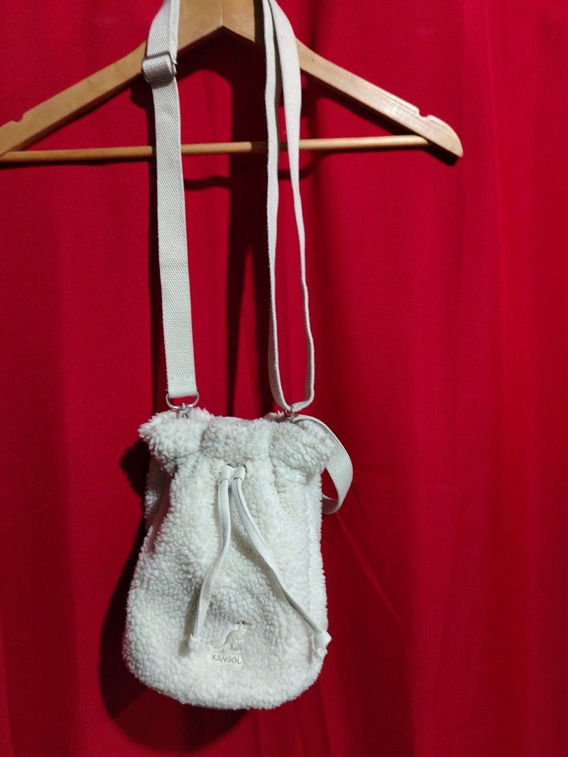 Kangol Sherpa bucket Bag (Category: Shoulder Bags) located in Bontoc. Submitted by tedanzthrift (Listing ID 1401131862, Image 1). Description: Kangol Sherpa bucket sling/shoulder bag.. Excellent condition.