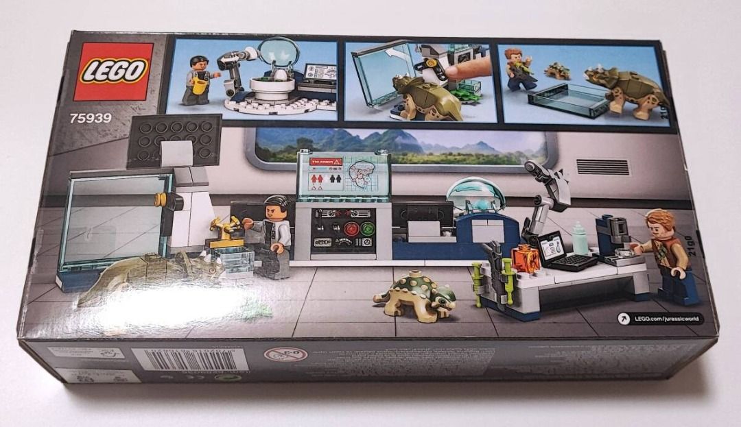 LEGO 75939 Jurassic World Dr. Wu's Lab: Baby Dinosaur Breakout, Hobbies ...