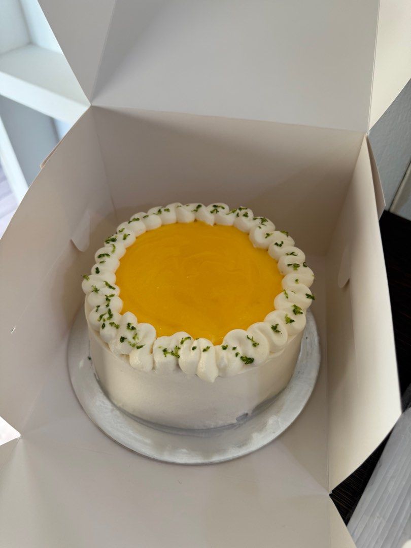 Lemon Cake (Category: Homemade Bakes) located in Singapore. Submitted by abby051 (Listing ID 1401000000, Image 2). Description: the whipped cream balanced out the sour taste of the lemon curd. the best lemon cake you will taste in town. dm for more info, depends which sizes u prefer .