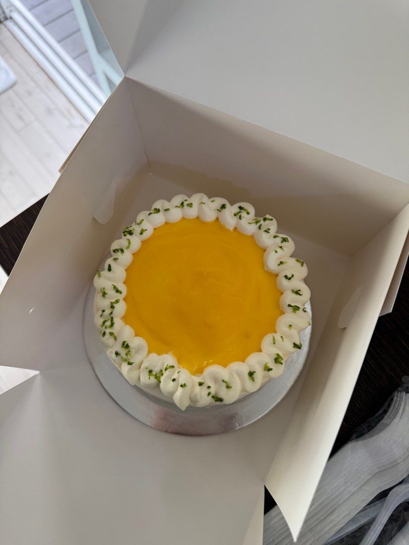 Lemon Cake (Category: Homemade Bakes) located in Singapore. Submitted by abby051 (Listing ID 1401000000, Image 1). Description: the whipped cream balanced out the sour taste of the lemon curd. the best lemon cake you will taste in town. dm for more info, depends which sizes u prefer .