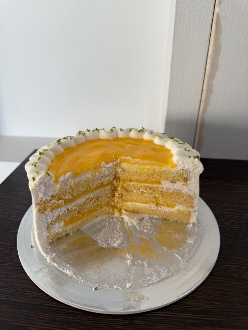 Lemon Cake (Category: Homemade Bakes) located in Singapore. Submitted by abby051 (Listing ID 1401000000, Image 3). Description: the whipped cream balanced out the sour taste of the lemon curd. the best lemon cake you will taste in town. dm for more info, depends which sizes u prefer .