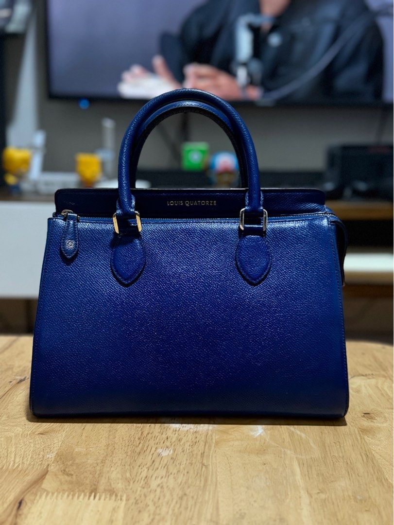 Louis Quatorze (Category: Luxury Bags & Wallets) located in Quezon City. Submitted by ateshandpick (Listing ID 1376900373, Image 1). Description: Authentic Louis Quatorze Mid brand Price still negotiable 😉.