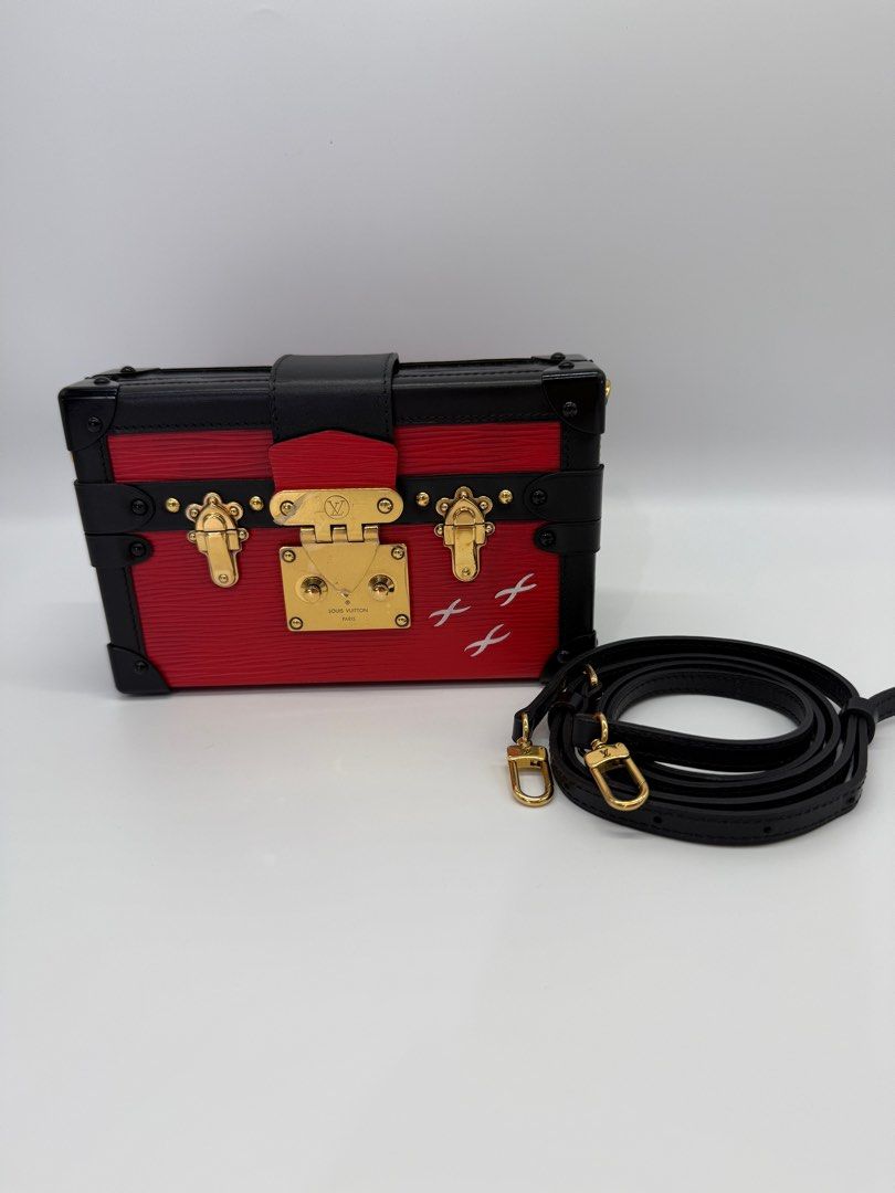 Louis Vuitton Petite Malle with Entrupy (Category: Luxury Bags & Wallets) located in Taguig. Submitted by vbvibares1 (Listing ID 1400995269, Image 1). Description: with strap, dustbag and Entrupy #entrupyverifiedseller #louisvuitton.