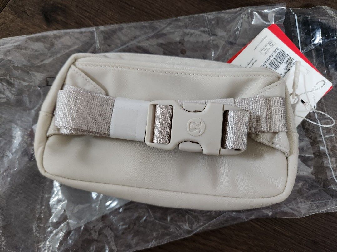 Team Canada Future Legacy Everywhere Mini Belt Bag - Lululemon (Category: Cross-body Bags) located in Bulacan. Submitted by kaezelle (Listing ID 1401123404, Image 2). Description: Color: Soft Ivory 🩶 Brand new with tags 🇨🇦 Team Canada Edition 🎒 Compact & cute mini belt bag — perfect for everyday use or travel 💯 Authentic Lululemon 📍 Meet-up: Sta. Maria, Bulacan 🚚 Lalamove/jnt available – buyer shoulders shipping 💬 Message me if interested