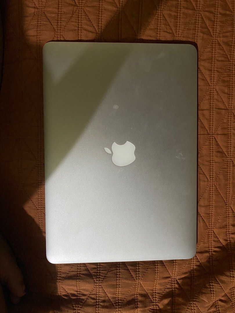 MACBOOK AIR 2017 (Category: Laptops & Notebooks) located in Makati City. Submitted by L2123 (Listing ID 1401082662, Image 1). Description: Selling my MacBook Air 2017. Comes with charger. RFS: the Wifi isn’t working anymore but you can purchase a dongle or have it fixed sa Greenhills for 3-5k. Negotiable. .