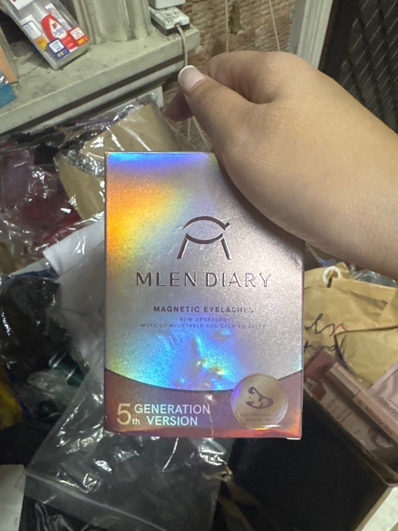 Magnetic eyelashes (Category: Makeup) located in Pasay City. Submitted by shirley.manacsa (Listing ID 1401098734, Image 1). Description: .