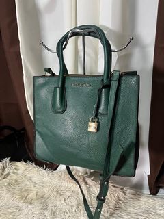 (Category: ) located in . Submitted by witchywardrobe (Listing ID 1401137727, Image 1). Description: .