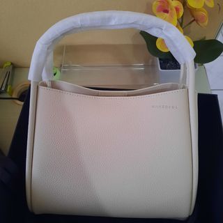 (Kategori: ) berada di . Dikirim oleh liamena-22918 (ID iklan 1401020666, Gambar 1). Deskripsi: .