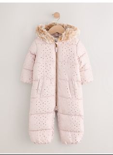 (Category: ) located in . Submitted by janwardrobe (Listing ID 1401080332, Image 1). Description: .