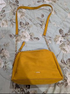 (Category: ) located in . Submitted by hasseena (Listing ID 1401041691, Image 1). Description: .