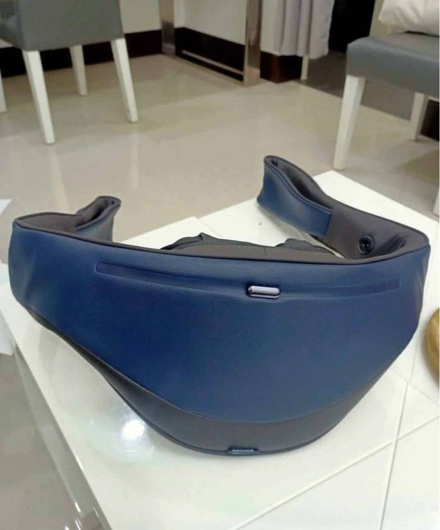Philips Neck and Shoulder Massager (Category: Massage Devices) located in Mandaluyong City. Submitted by lgariba (Listing ID 1401044812, Image 2). Description: Rush Sale‼️ 7k if both items Philips Neck and shoulder massage 4,800php only The original price was 10,998.00 Brand New with complete set Philips Neck Massage 3,500php only The original price was 8,798.00.